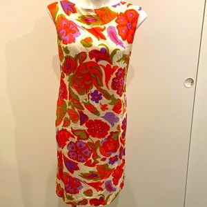 Vintage 1960’s Sacony dress. This dress looks so good on. Size Med